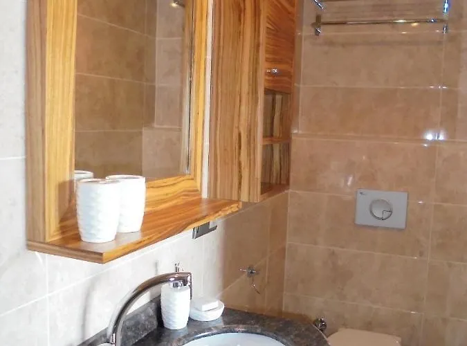 Hotel Xperia Park With Large Balcony And Seaview & Free Airport Shuttle Service *