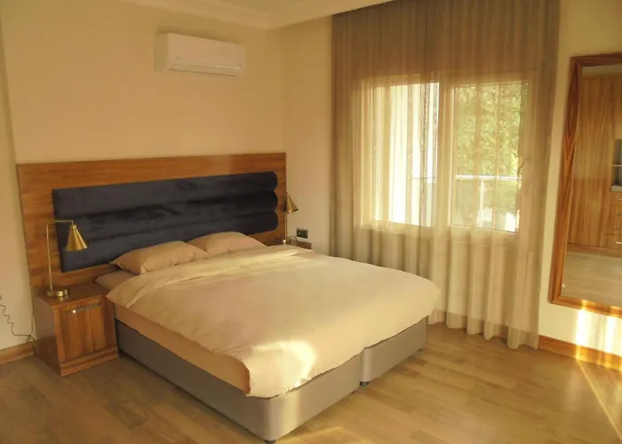 Hotel Xperia Park With Large Balcony And Seaview & Free Airport Shuttle Service