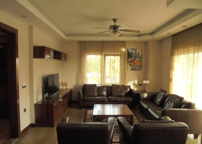 Hotel Xperia Park With Large Balcony And Seaview & Free Airport Shuttle Service *