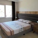 Xperia Park With Large Balcony And Seaview & Free Airport Shuttle Service מלון אלאניה