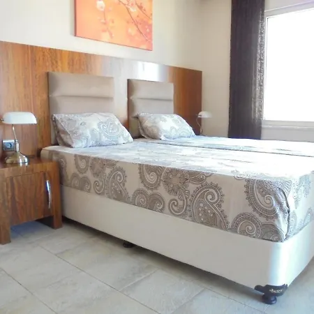 Xperia Park With Large Balcony And Seaview & Free Airport Shuttle Service מלון אלאניה