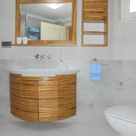 Xperia Park With Large Balcony And Seaview & Free Airport Shuttle Service *