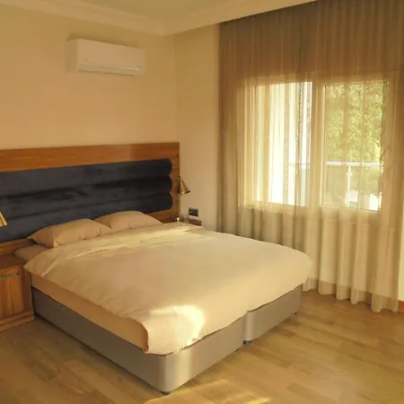 Отель Xperia Park With Large Balcony And Seaview & Free Airport Shuttle Service