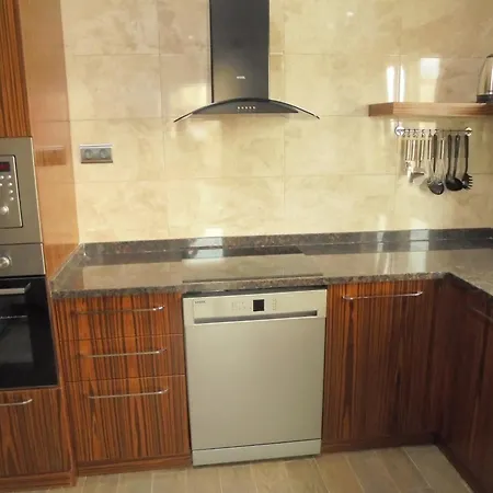 Xperia Park With Large Balcony And Seaview & Free Airport Shuttle Service Otel